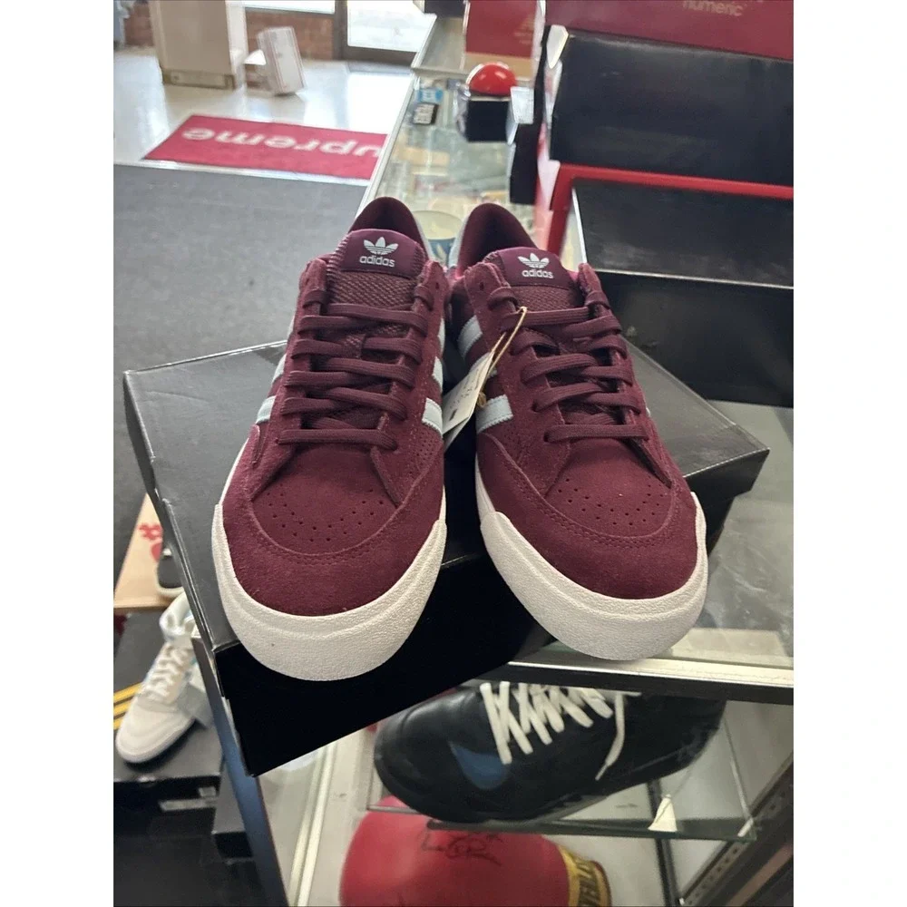 adidas Originals NORA Mens Shoes HQ4698 Maroon Clear Sky White 10.5